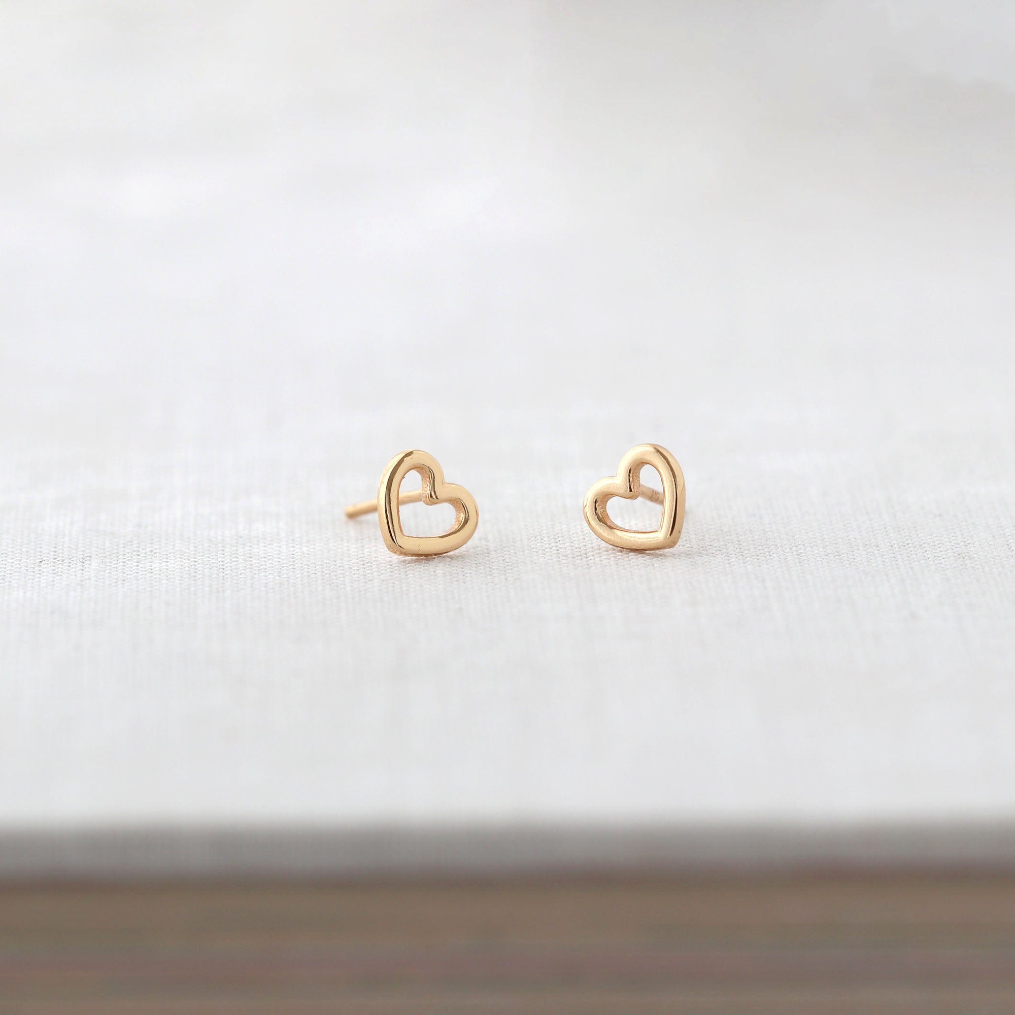 Heart Outline Stud Earrings