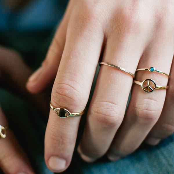 Peace Sign Ring 18K Gold Vermeil / Size 7